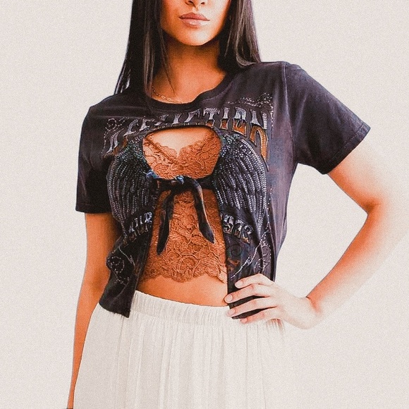 Affliction American Customs Rambling Rose Cropped open keyhole tie front T-Shirt - Picture 1 of 5